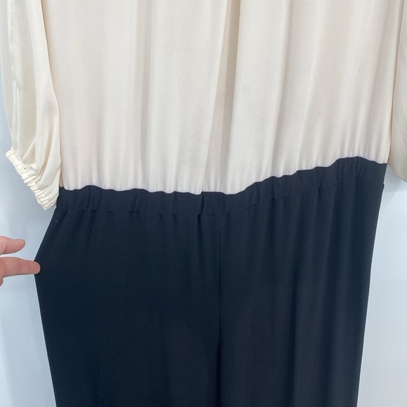 Cache Jumpsuit Womens Size XL Cream Black Cold Shoulder Pleated Chain Neck Relax - Picture 6 of 16